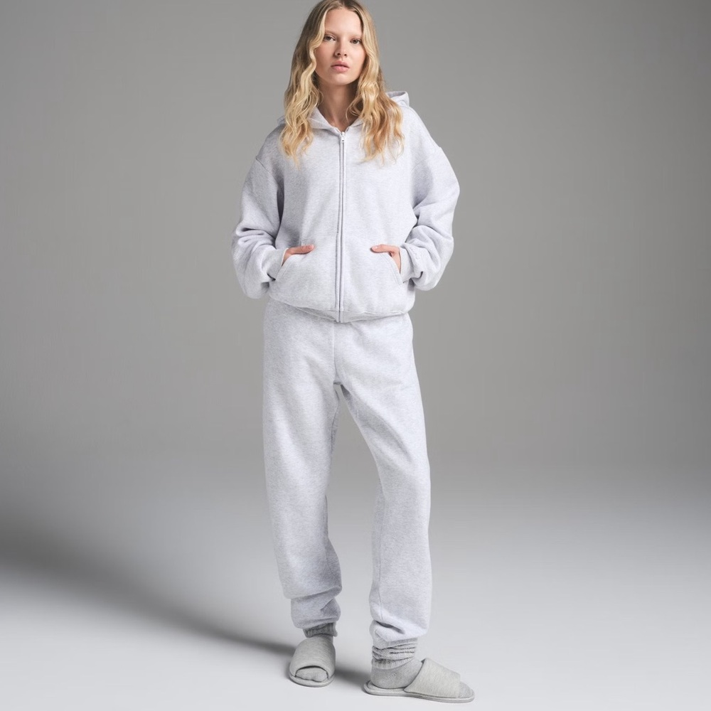 SKIMS COTTON FLEECE CLASSIC JOGGER | LIGHT HEATHER GREY